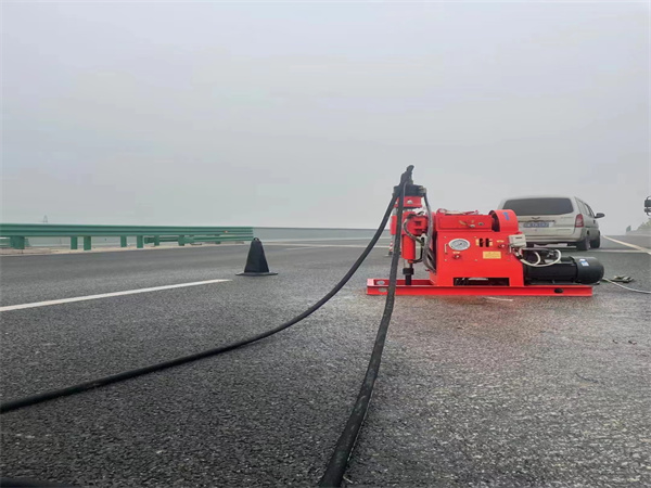 南和马路路基路面开裂下沉注浆加固灌浆