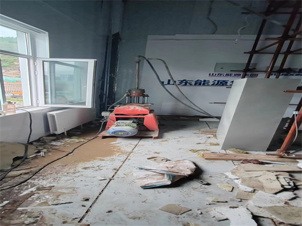 南和地基基础下沉墙体裂缝加固注浆顶升施工